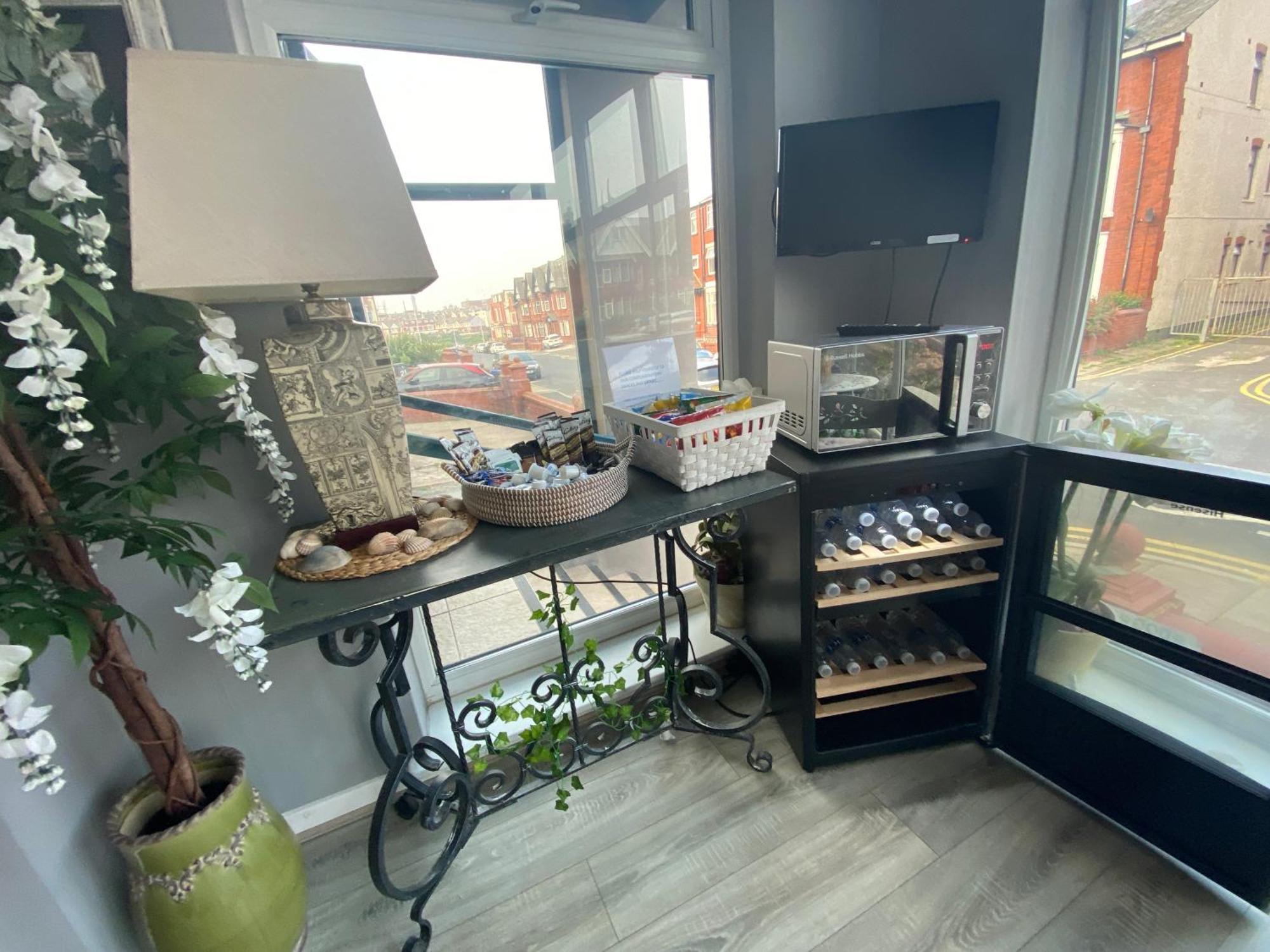 The Mayfield Boutique Guest House Blackpool Extérieur photo